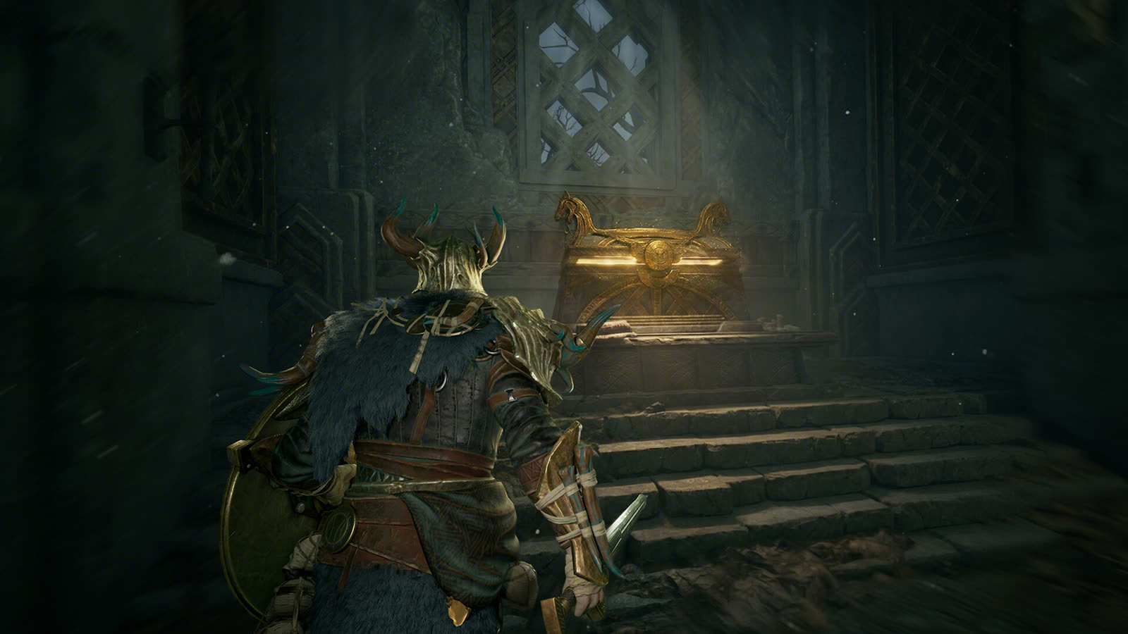 A Gyldhunter opening a loot chest in the ruins